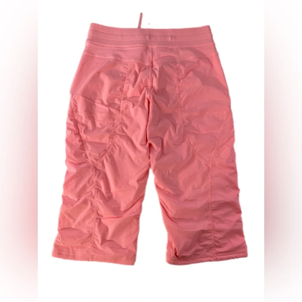 Lululemon Studio Crop *Lined Bleached Coral size 10 NWOT - Picture 4 of 11